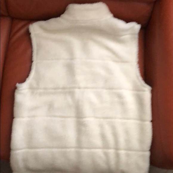 Vest - Picture 2 of 3